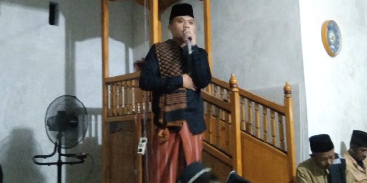 "Muhammad Randi enteseo" Siswa Madrasah Aliyah Bunta Saat Ceramah. (Dok.Kilasbanggai.com)